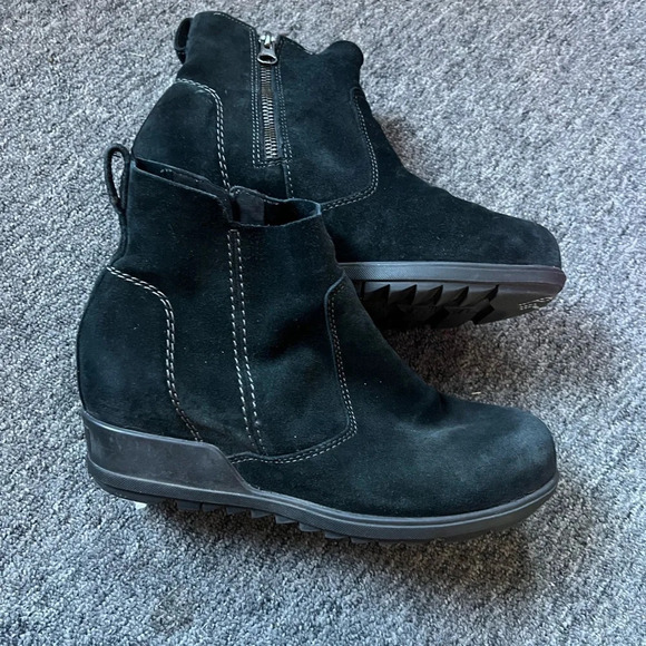 Sorel Women's Evie Bootie — Waterproof Leather — Wedge Ankle Booties, size 8 - Picture 3 of 7